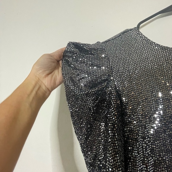 Forever 21 Shimmering Silver Sequin Dress - Picture 3 of 6
